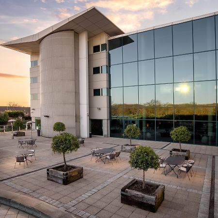 Arora Hotel Gatwick/Crawley Exteriör bild