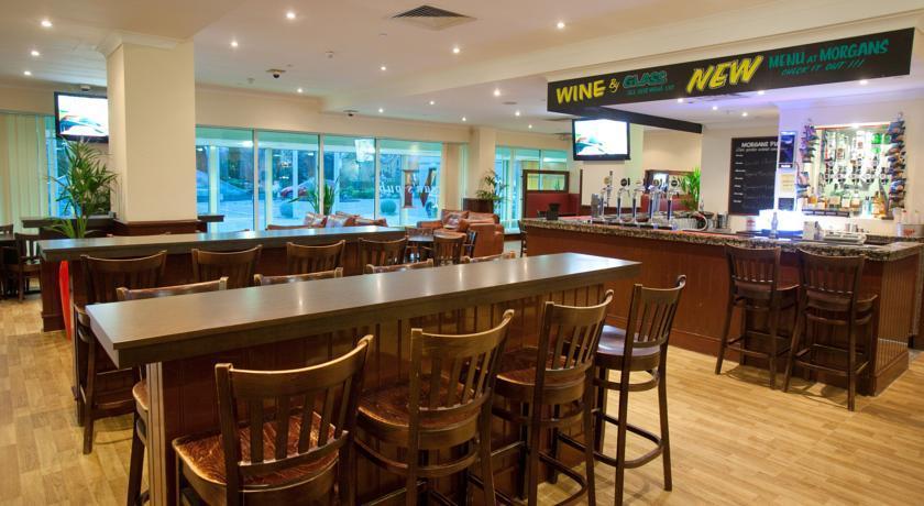 Arora Hotel Gatwick/Crawley Exteriör bild